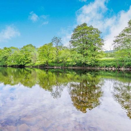 3 Bedroom Luxury Home, Hot Tub, Stunning Views Of Killin, Sitting On The River Dochart Exterior photo